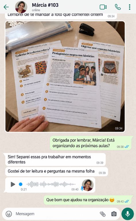 Conversa de WhatsApp com a professora Márcia elogiando ter leitura e perguntas na mesma folha e facilidade de organização
